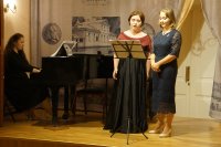 Елизавета Сергеева и Полина Кулмыганова исполняют дуэт Лизы и Полины из оперы Чайковского «Пиковая дама»